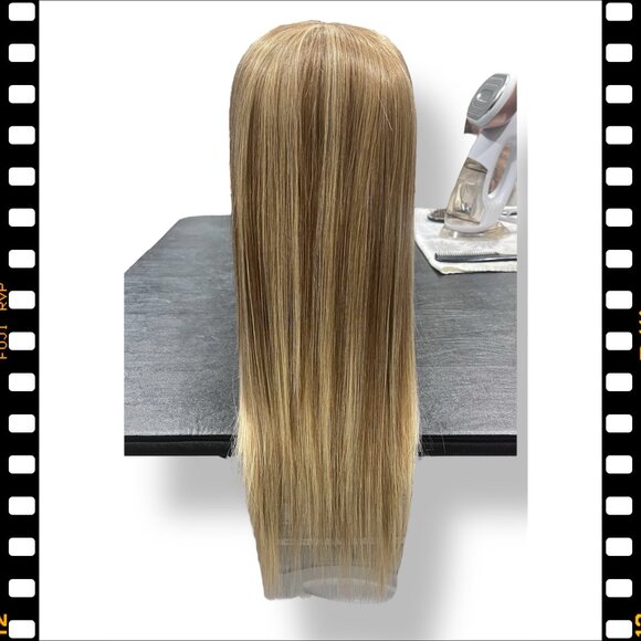 Amore "Stevie” 17.50 inch long Synthetic Wig by Amore / Spring Honey - Picture 1 of 14